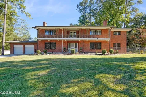 1001 W Main Street Williamston NC 27892