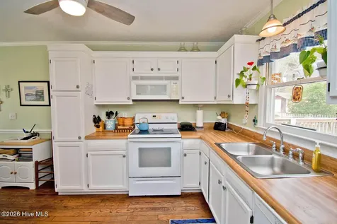 915 Sunset Boulevard Newport NC 28570