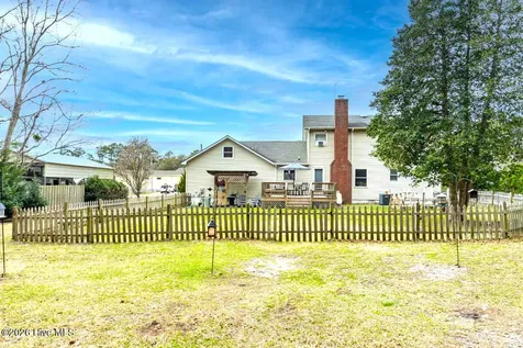 915 Sunset Boulevard Newport NC 28570