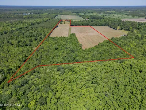 9851 Hallsboro Road S Whiteville NC 28472