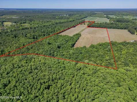 9851 Hallsboro Road S Whiteville NC 28472