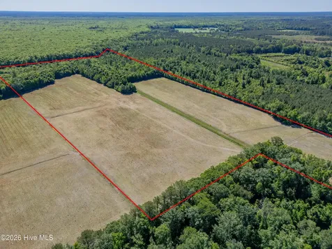 9851 Hallsboro Road S Whiteville NC 28472