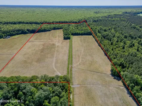 9851 Hallsboro Road S Whiteville NC 28472