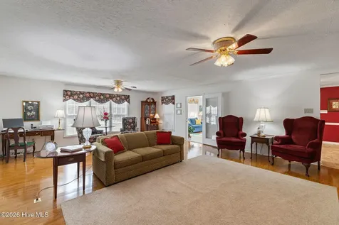 1925 Pinemont Circle Goldsboro NC 27534