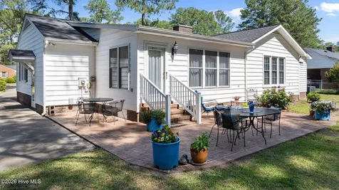 1925 Pinemont Circle Goldsboro NC 27534