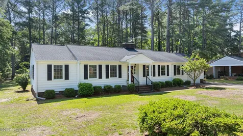 1925 Pinemont Circle Goldsboro NC 27534