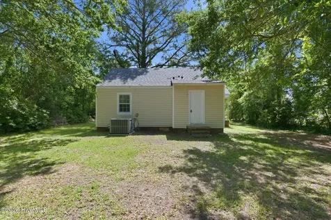 1610 Queen Anne Lane New Bern NC 28560