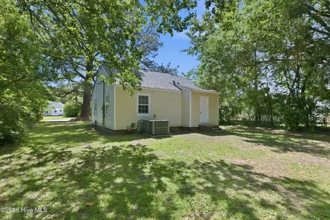 1610 Queen Anne Lane New Bern NC 28560