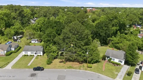 1610 Queen Anne Lane New Bern NC 28560