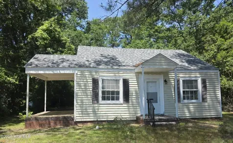 1610 Queen Anne Lane New Bern NC 28560