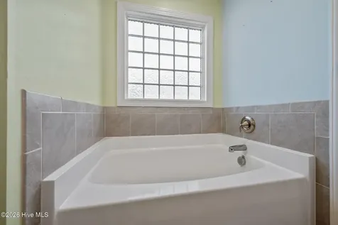 320 Aquamarine Circle Jacksonville NC 28546