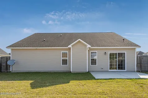 320 Aquamarine Circle Jacksonville NC 28546