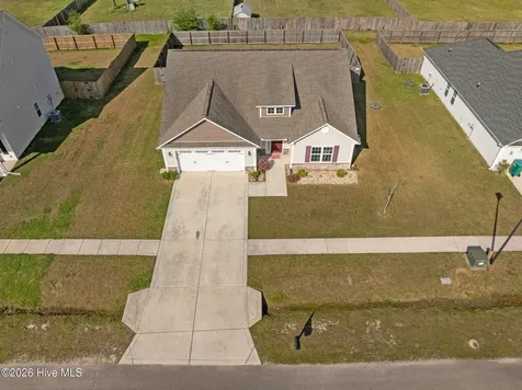 320 Aquamarine Circle Jacksonville NC 28546