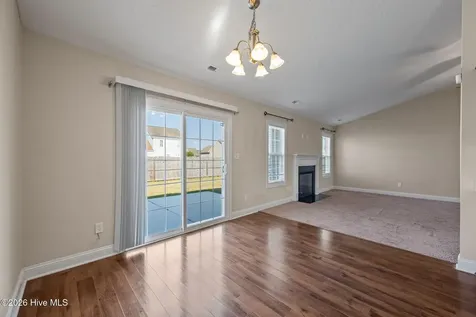 320 Aquamarine Circle Jacksonville NC 28546