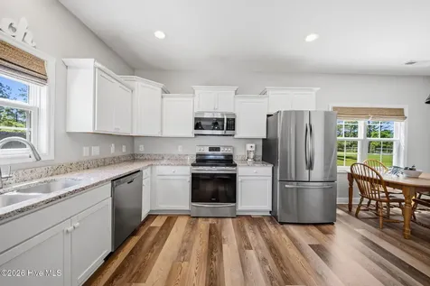 527 Everett Glades Sneads Ferry NC 28460
