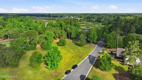 140 E Winding Way Wallace NC 28466