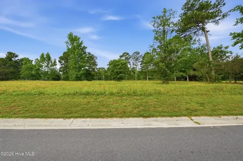 140 E Winding Way Wallace NC 28466