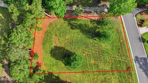 140 E Winding Way Wallace NC 28466