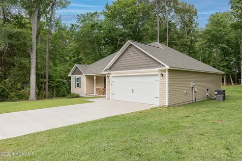 137 Wilburne Drive Hubert NC 28539