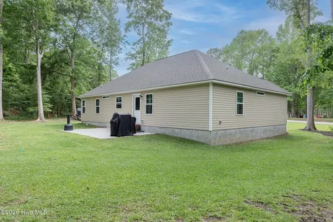 137 Wilburne Drive Hubert NC 28539