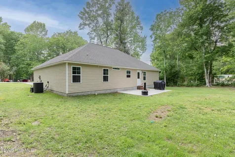 137 Wilburne Drive Hubert NC 28539