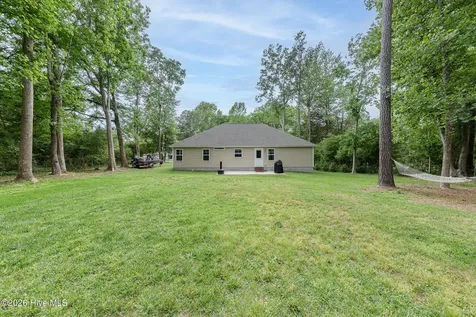 137 Wilburne Drive Hubert NC 28539