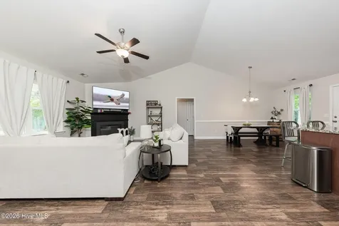 137 Wilburne Drive Hubert NC 28539