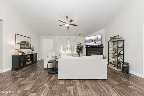 137 Wilburne Drive Hubert NC 28539