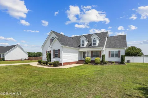 202 Mary Frances Way Pikeville NC 27863