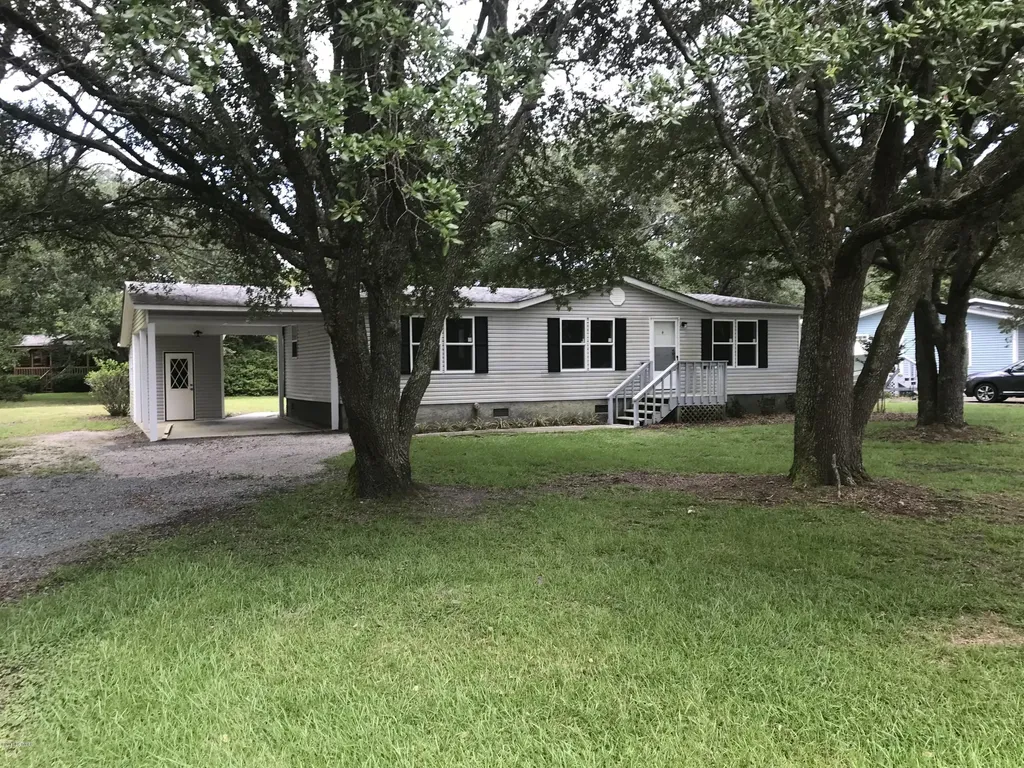 200 Susans Drive Hampstead NC 28443