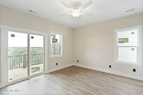 205 Shell Road Surf City NC 28445
