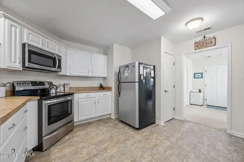 703 Hummingbird S Swansboro NC 28584
