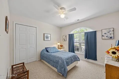 703 Hummingbird S Swansboro NC 28584