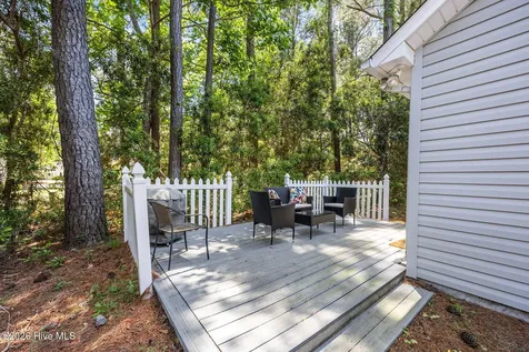 703 Hummingbird S Swansboro NC 28584
