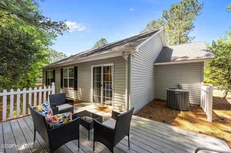 703 Hummingbird S Swansboro NC 28584