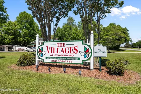 703 Hummingbird S Swansboro NC 28584
