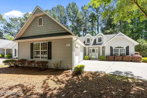 703 Hummingbird S Swansboro NC 28584