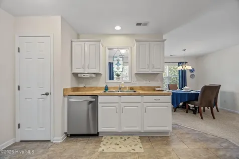 703 Hummingbird S Swansboro NC 28584