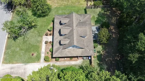 2610 River Chase Drive Greenville NC 27858