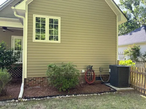 328 Lakemere Drive New Bern NC 28562