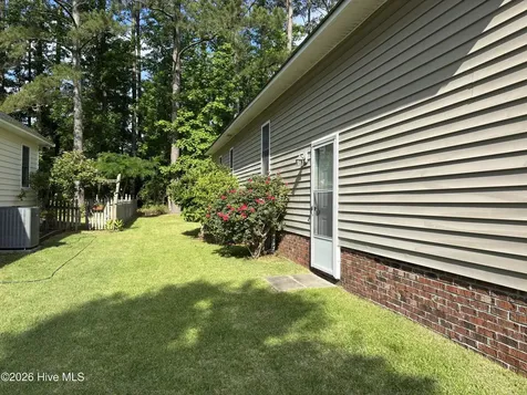 328 Lakemere Drive New Bern NC 28562