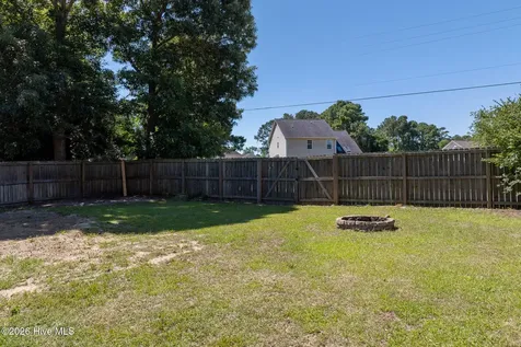 211 Derby Downs Drive Sneads Ferry NC 28460