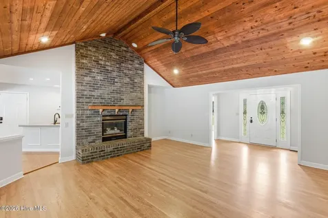 16141 Nc Highway 210 Rocky Point NC 28457
