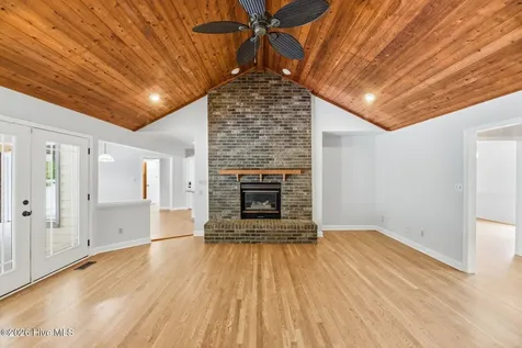 16141 Nc Highway 210 Rocky Point NC 28457