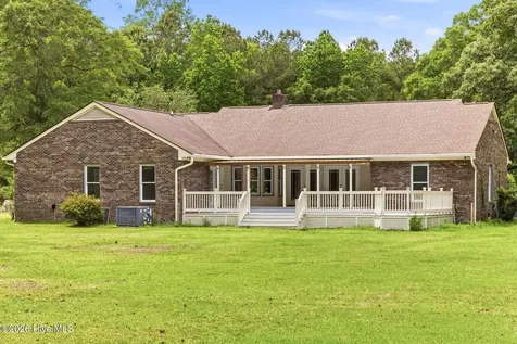16141 Nc Highway 210 Rocky Point NC 28457