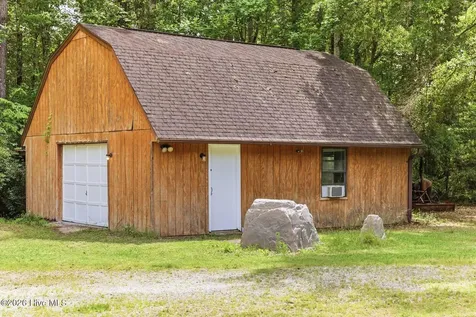 16141 Nc Highway 210 Rocky Point NC 28457