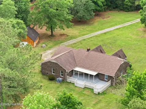 16141 Nc Highway 210 Rocky Point NC 28457