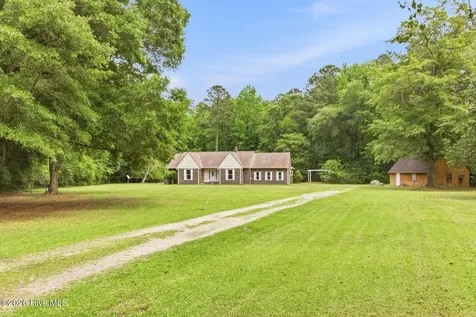 16141 Nc Highway 210 Rocky Point NC 28457