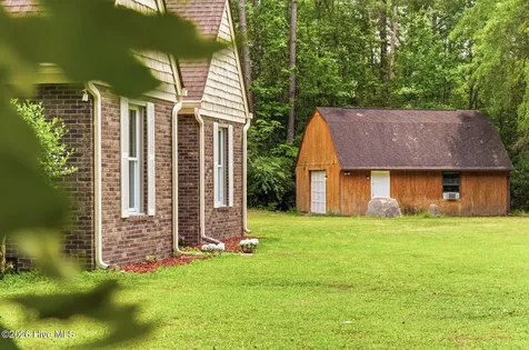 16141 Nc Highway 210 Rocky Point NC 28457