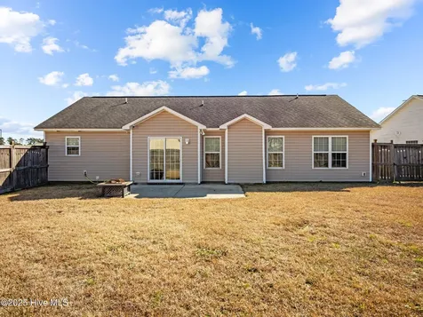 101 Berwick Court Jacksonville NC 28546